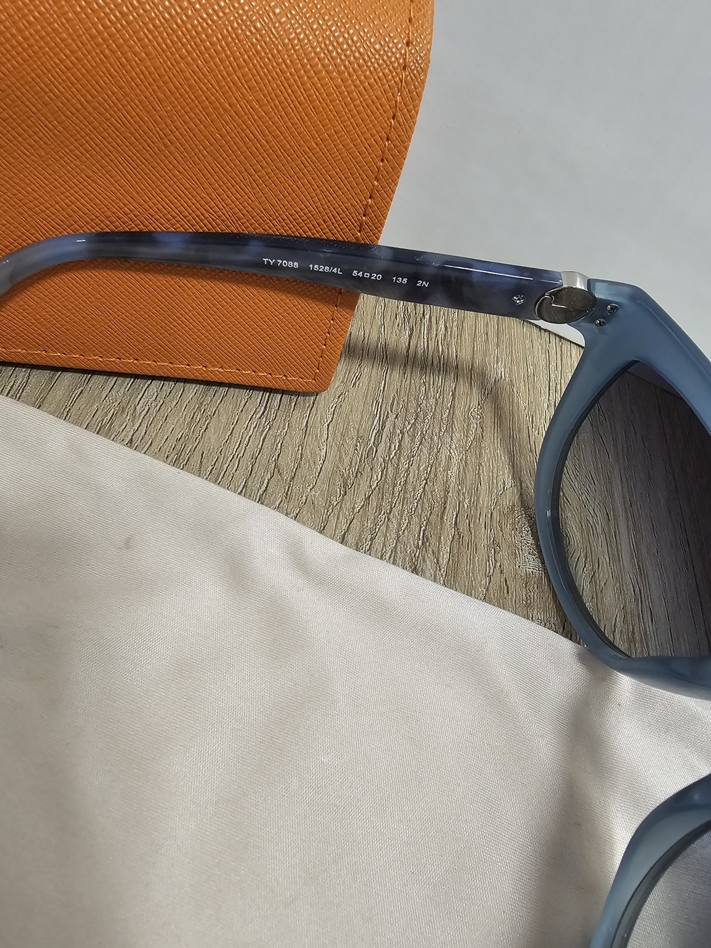 Tory Burch Blue Marble Polarized Sunglasses - Fountain Blue - Like New (Perfect) - Picture 6 of 8